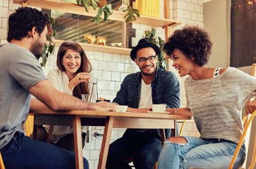 Jangan tertukar antara “audiens” dengan “teman kerja” - Mencari Topik .image: jurnal.mensrepublic.id